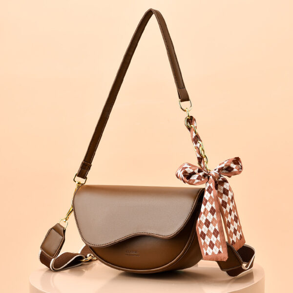 Special Interest Light Luxury Fall Winter Fashion Underarm Saddle Bag - Image 7