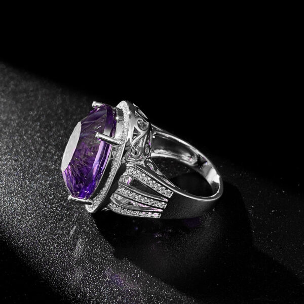 Light And Extravagant Wind Jewelry Large Denier Shaped Natural Amethyst Ring S925 Silver Set Crystal - Image 3