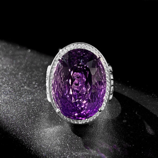 Light And Extravagant Wind Jewelry Large Denier Shaped Natural Amethyst Ring S925 Silver Set Crystal - Image 6